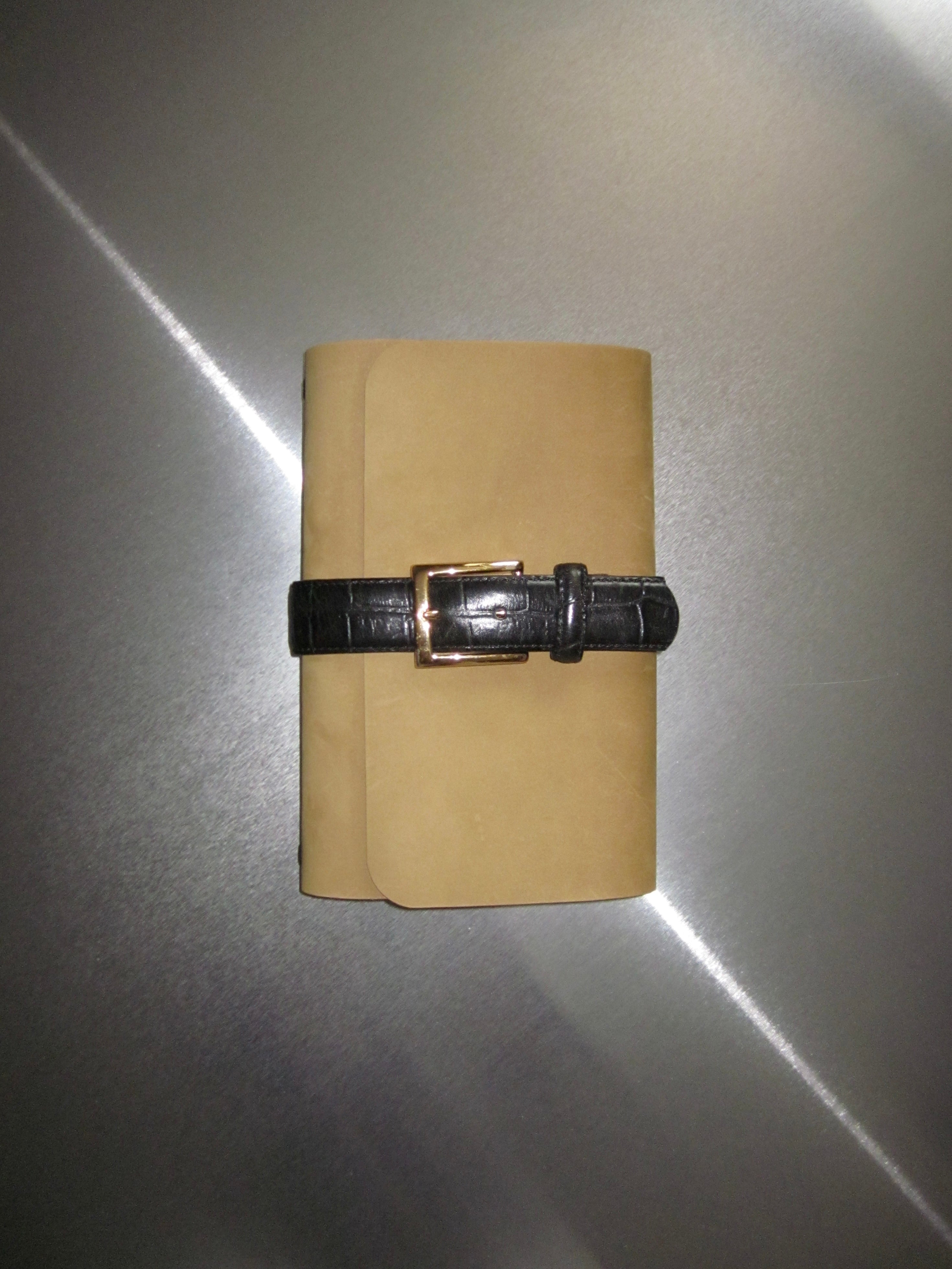 Belted No. 06 — Noir Gold