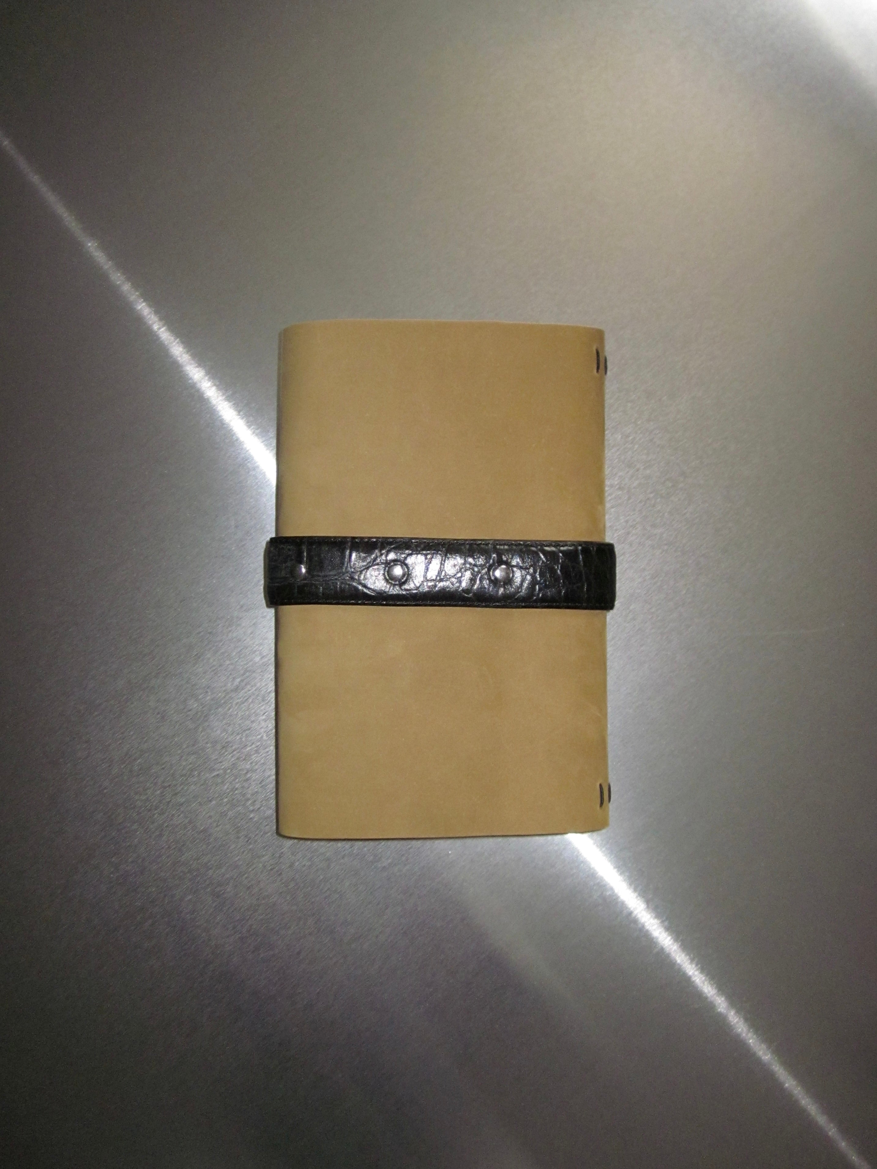 Belted No. 06 — Noir Gold